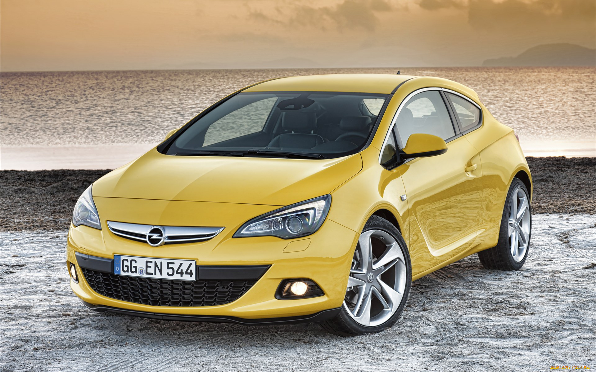 Обои Opel-astra-gtc-2012 Автомобили Opel, обои для рабочего стола,  фотографии opel, astra, gtc, 2012, автомобили, желтый, авто Обои для  рабочего стола, скачать обои картинки заставки на рабочий стол.